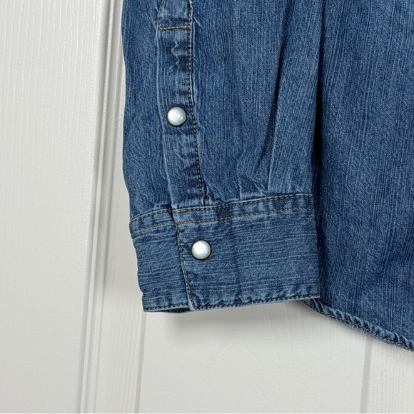 100% Cotton Women’s Denim Long Sleeve Pearl Snap Western Shirt Pockets Cowgirl M - Picture 4 of 5